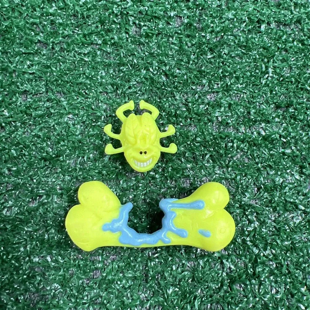 Vintage Stretch Armstrong 1993 Fetch Rare Dog Mini Bone‎ & Bug Accessory Items